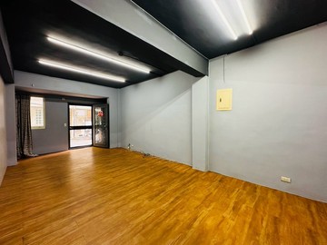 新東街靜巷便利一樓｜台北市松山區新東街