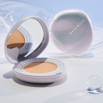 WAKEMAKE Water Glow Coating Cushion SPF50+/PA++++