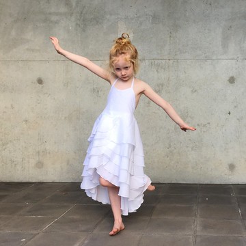 生日派對和花童白色連衣裙