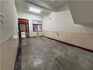 五福國中旁便宜樓透天｜高雄市苓雅區尚禮街