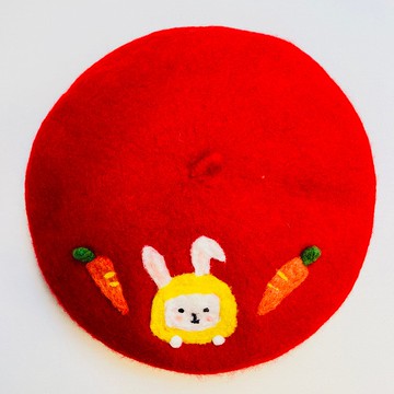 羊毛氈貝蕾帽-  兔子和胡蘿蔔