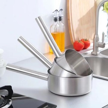 304不銹鋼加厚港式水勺平底大碼商用廚房湯勺水瓢舀水勺舀煮水殼