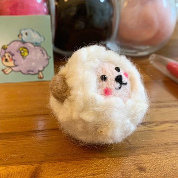 Hanju's羊毛兒。手作 蓬蓬頭小羊兒 原創系列 羊毛氈 手機吊飾
