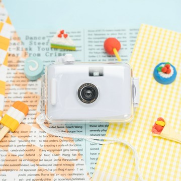 【LFANI 樂斐】繽紛糖果防水 LOMO 底片相機-白色