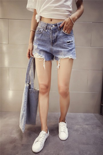 FINDSENSE MD 時尚 女 潮 休閒 百搭 磨爛 破洞 顯瘦 淺色 牛仔短褲 熱褲 休閒短褲