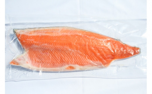 A8 冷凍定塩 銀鮭フィーレ 2.3kg以上