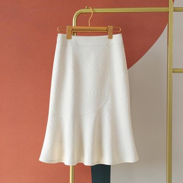 魚尾裙半身裙女夏2026新款高腰顯瘦米白色裙子荷葉邊包臀裙中長款
