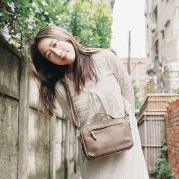 【24hr快速出貨】慢享厚片真皮斜背包 5549兩色