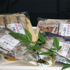 和歌山の近海でとれた新鮮魚の湯浅醤油みりん干し4品種9尾入りの詰め合わせ(紀美野町)