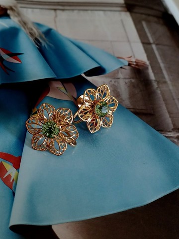 vintage jewelry  古董金色簍空花卉萊茵夾式耳環