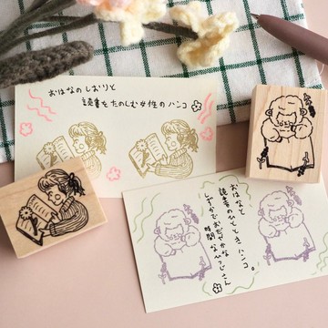 花開閱讀時光印章：以薰衣草與書本框架搭配花朵書籤