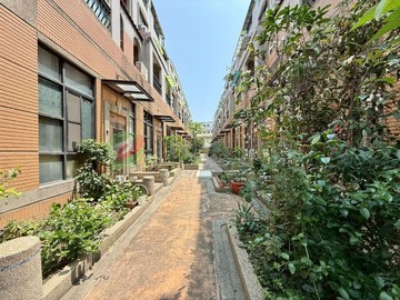 北太平震後臨路透天，5米面寬，免追垃圾車｜台中市太平區新平路二段