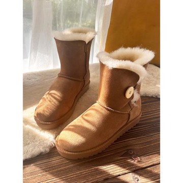 羊皮毛一體雪地靴女中筒加厚保暖高幫一粒扣男女情侶靴子大碼5803