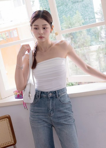 美胸平口Bra上衣