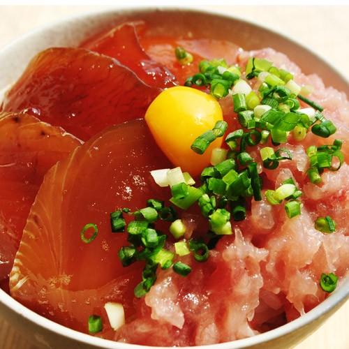 『まぐろ丼セット（マグロ漬け2P・ネギトロ2P）』　合計4Ｐ　※冷凍　○