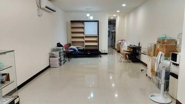 近火車站、捷運一樓超值店住｜高雄市三民區忠孝一路