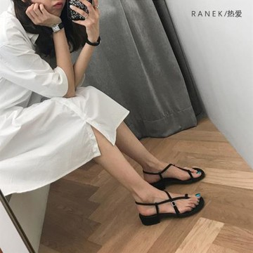 夾趾涼鞋女仙女風2025年新款低跟百搭粗跟黑色中跟羅馬鞋夏季女鞋