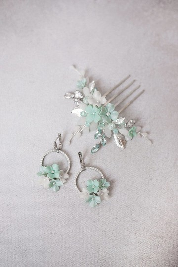 白薄荷花首飾套裝、婚禮髮梳、新娘耳環、火炬色婚禮首飾、髮夾和耳環