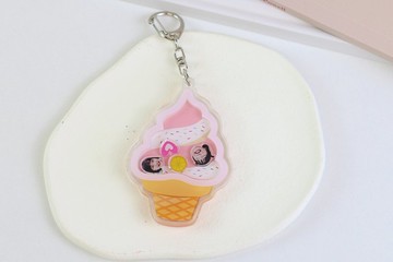 客製禮物 | 客製化搖搖樂鑰匙圈 (可口冰淇淋)