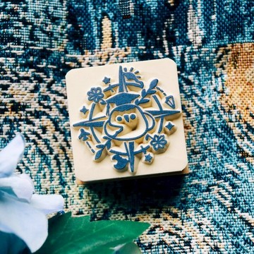 手工橡皮章 - 青春指南針 設計小圖章 4X4cm (可客製文字)
