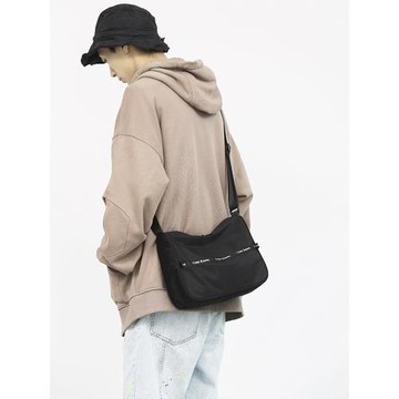 斜挎包男休閑尼龍斜跨背包簡約百搭郵差單肩包學生街頭運動挎包女