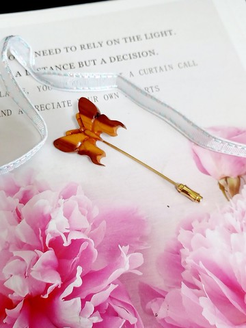 vintage jewelry  古董手工木製蝴蝶帽針 棒針 別針