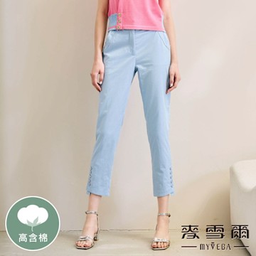 MYVEGA麥雪爾 高含棉彈性鬆緊腰褲管斜剪裁九分褲-淺藍