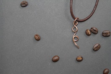 【銅系列】純銅纏繞、敲製墜飾_燒色螺旋 (已燒色處理,詳見摘要)