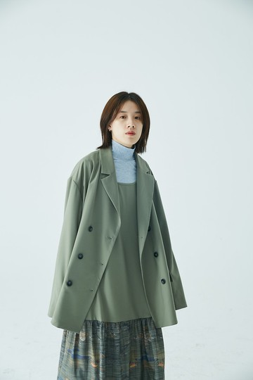 muterumours 日本進口人造絲混紡豆沙綠後開衩休閒寬松西裝