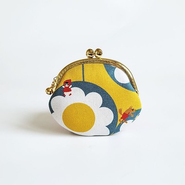 防潑水小蛋零錢包 口金包鑰匙圈 印花布包-黃色花田 小紅帽