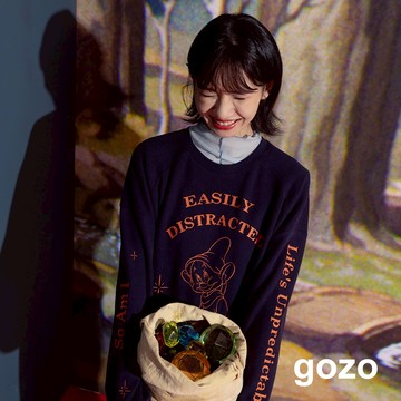 【gozo】迪士尼系列 糊塗蛋發呆磨毛寬鬆大學T(米白/深紅/深藍_F) | 女裝 圓領 百搭