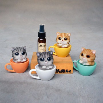搖頭貓咪杯杯原木手機座(送限量檜木純露)