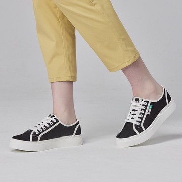 moz瑞典 駝鹿 小香風休閒鞋 板鞋(黑)