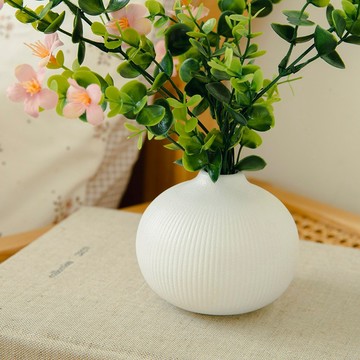 現代簡約白色陶瓷條紋花瓶
