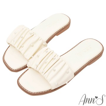 🧧開運好鞋9折入手🧧Ann’S防潑水爽膚皮-軟綿抓皺星空珍珠方頭拖鞋1.5cm-米白(版型偏小)