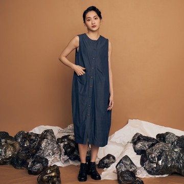 庭園小徑無袖繭型洋裝_夜海