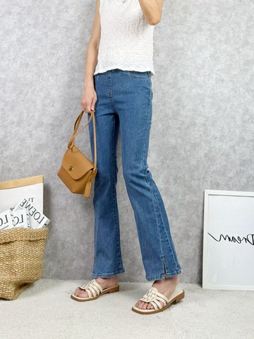 不費力的顯瘦哲學｜從細節打造自然腿長比例喇叭