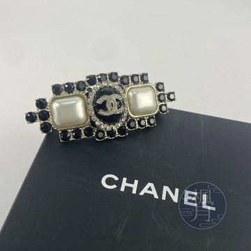 BRAND楓月 CHANEL 香奈兒 G21/V 黑水鑽珍珠胸針 胸針 胸章 配件 飾品 搭配 時尚 精品配飾 配飾