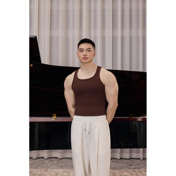 Cosy Rule 修身版型運動休閑老錢風圓領彈力螺紋背心｜深棕色