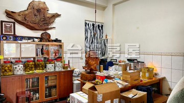 豐勢路輕屋齡店面型透天｜台中市石岡區豐勢路