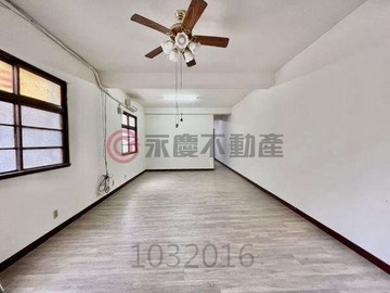 屋主真的想賣 豐原國中全聯旁孝親美透天｜台中市豐原區豐北街