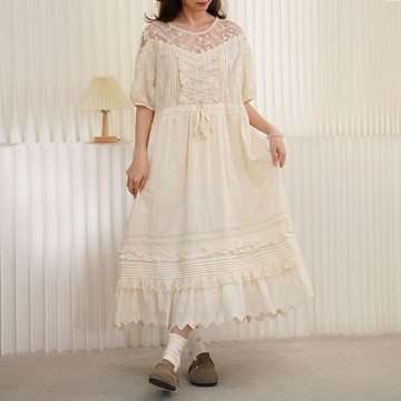 蕾絲鏤空係帶刺綉洋裝121313C