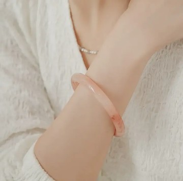 沙漠玫瑰 | 金絲玉桃花釀圓條手鐲