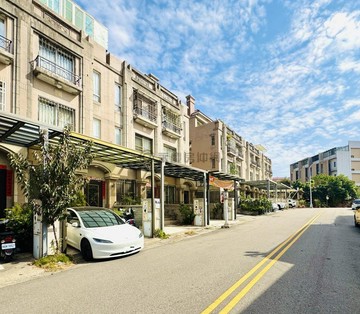 急沙鹿臨路邊間別墅｜震後屋稀有釋出｜門前停車｜台中市沙鹿區正英三街