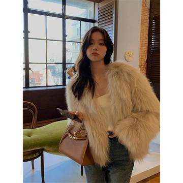 托斯卡納小個子仿狐貍毛皮草外套女短款2024冬季新款年輕毛毛大衣