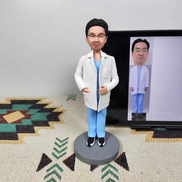 客制化人物公仔 人偶 3D人像畫 似顏繪 肖像 定制 生日 紀念 醫生