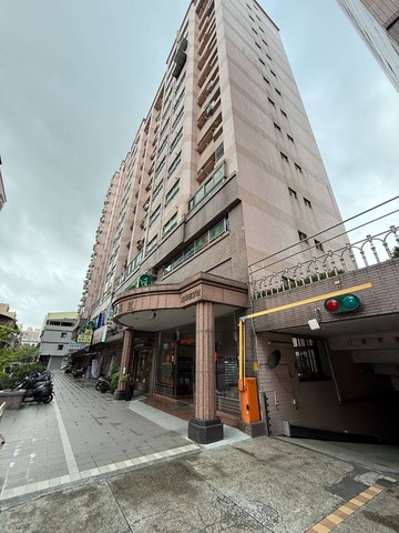 前鎮瑞豐學區漂亮採光3+1房｜高雄市前鎮區崗山東街