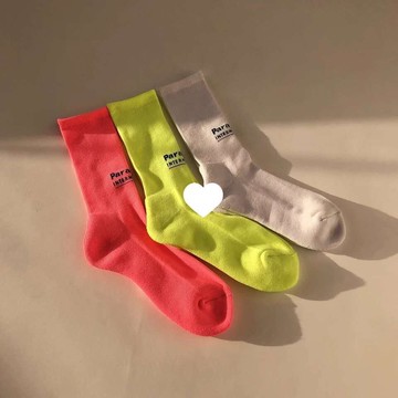 FINDSENSE 品牌  韓國 時尚 潮 男女 情侶襪子 個性 字母熒光色 時髦 純棉 滑板襪  中筒 潮 長襪
