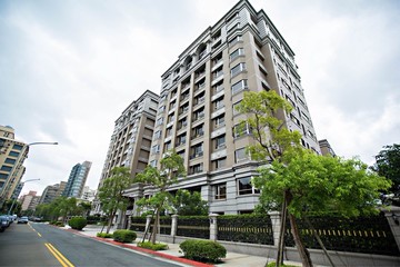 皇鼎花園廣場+雙坡平車位小巢陳麗真｜台北市南港區向陽路