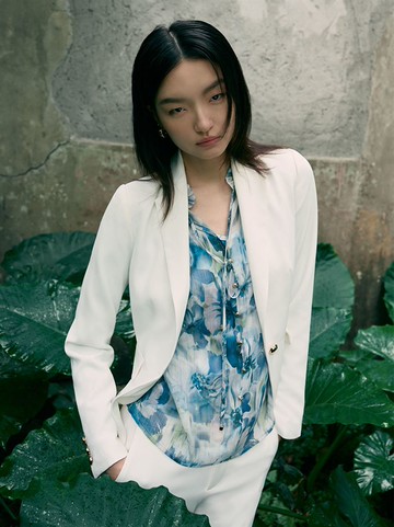 特級抗皺｜皎潔玫瑰金釦V領開衩西裝外套